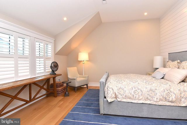 422 BURTON AVE, Lewes, DE 19958