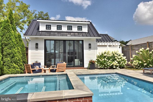 422 BURTON AVE, Lewes, DE 19958