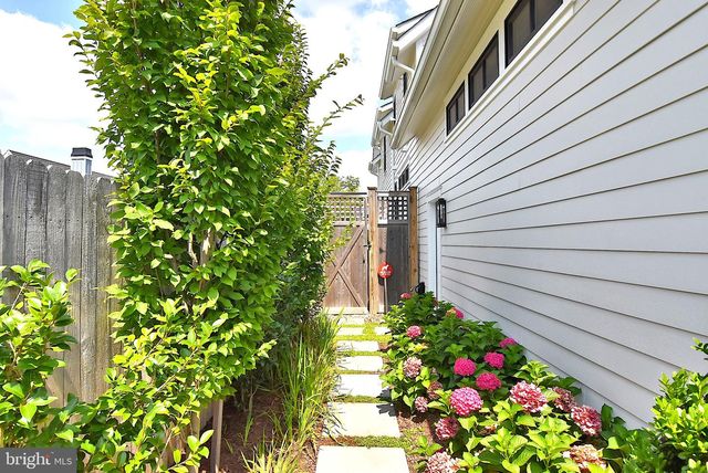 422 BURTON AVE, Lewes, DE 19958