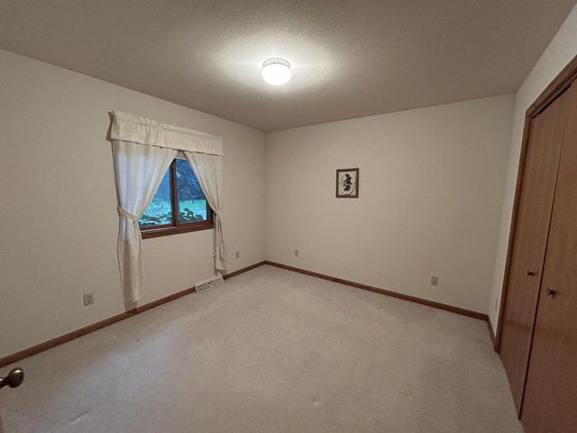 10608 N Hillside Row, Edgerton, WI 53534