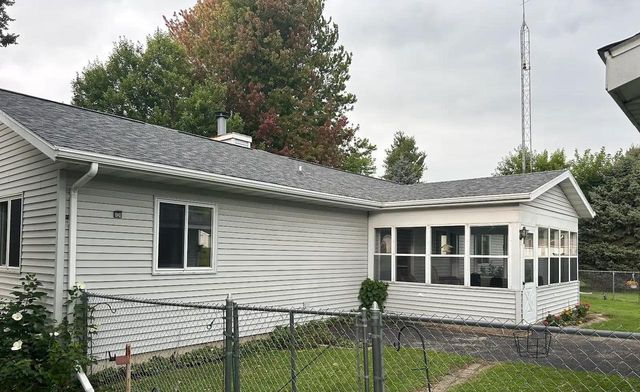 10608 N Hillside Row, Edgerton, WI 53534