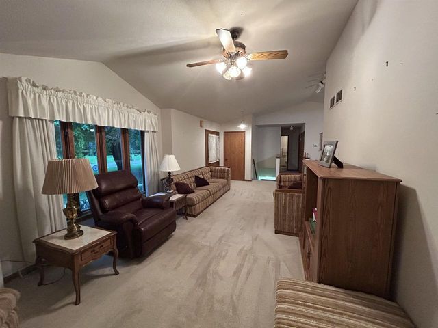 10608 N Hillside Row, Edgerton, WI 53534