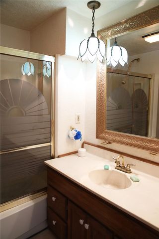 350 Woodland Drive SE, Cedar Rapids, IA 52403