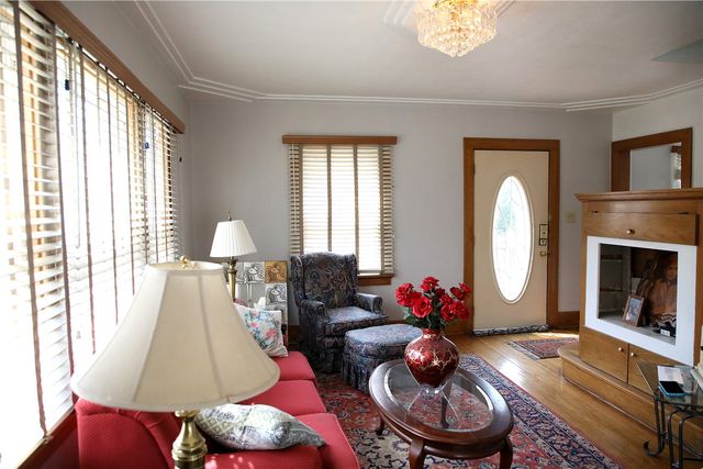 350 Woodland Drive SE, Cedar Rapids, IA 52403