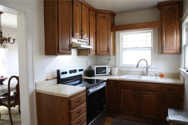 350 Woodland Drive SE, Cedar Rapids, IA 52403