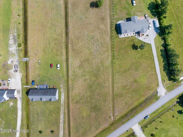 303 Mayflower Drive, Newport, NC 28570