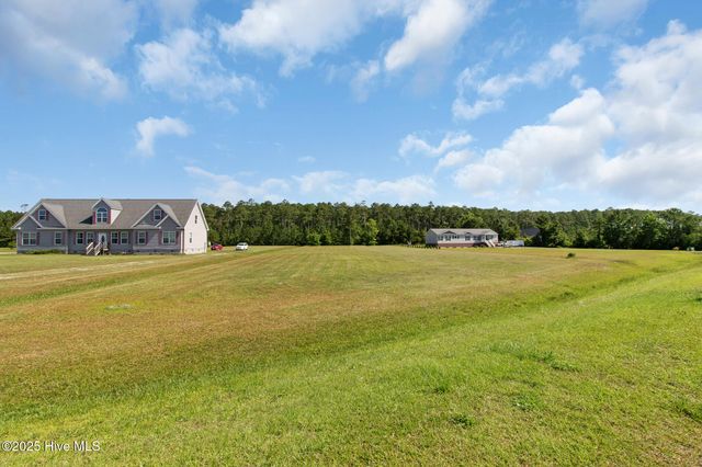 303 Mayflower Drive, Newport, NC 28570
