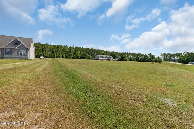 303 Mayflower Drive, Newport, NC 28570