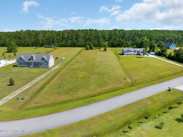 303 Mayflower Drive, Newport, NC 28570
