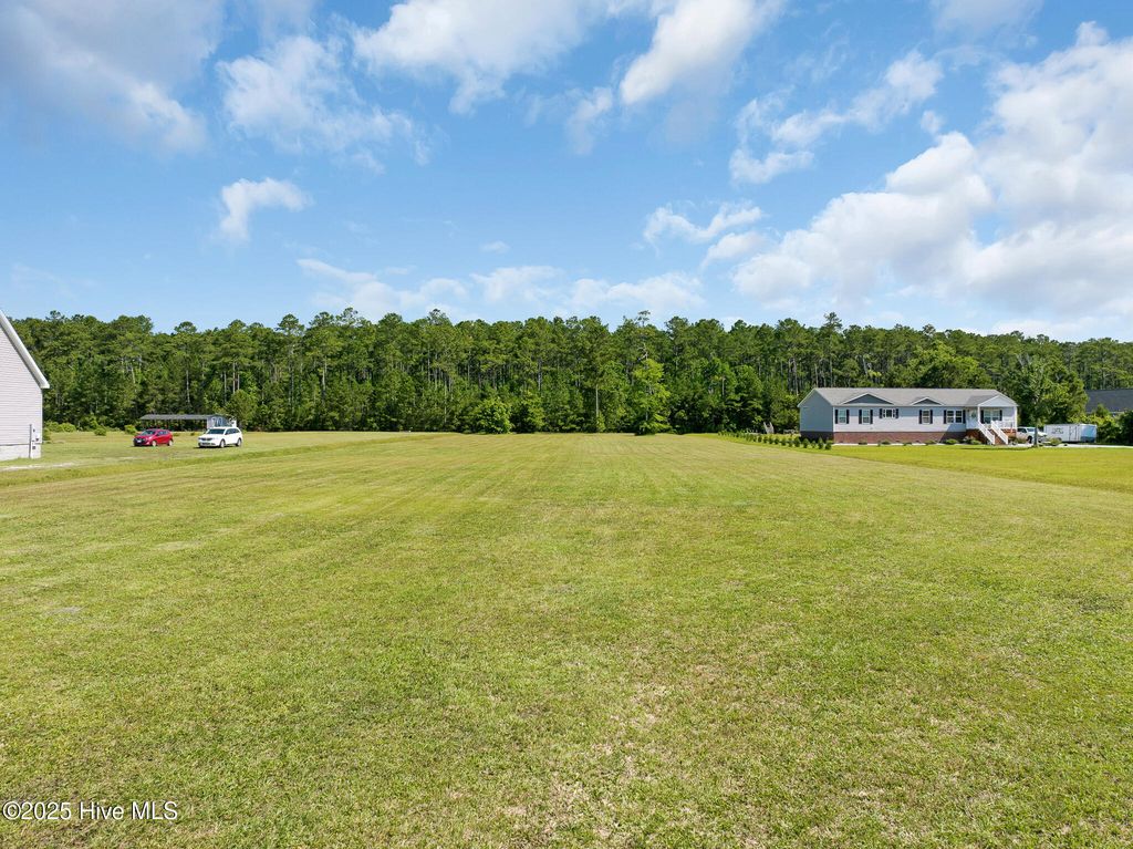303 Mayflower Drive, Newport, NC 28570