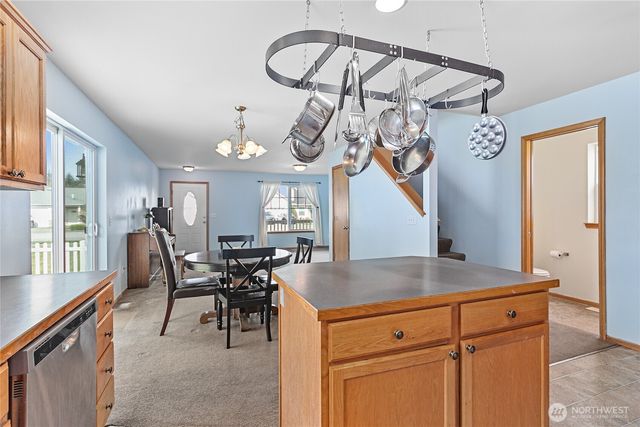 1162 Aaron Drive, Lynden, WA 98264