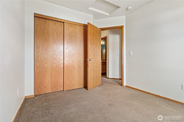 1162 Aaron Drive, Lynden, WA 98264