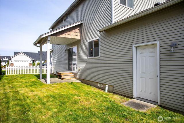 1162 Aaron Drive, Lynden, WA 98264