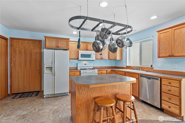 1162 Aaron Drive, Lynden, WA 98264