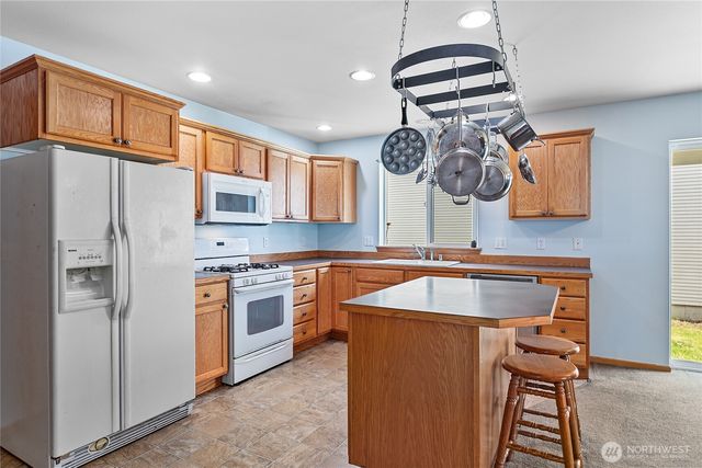 1162 Aaron Drive, Lynden, WA 98264