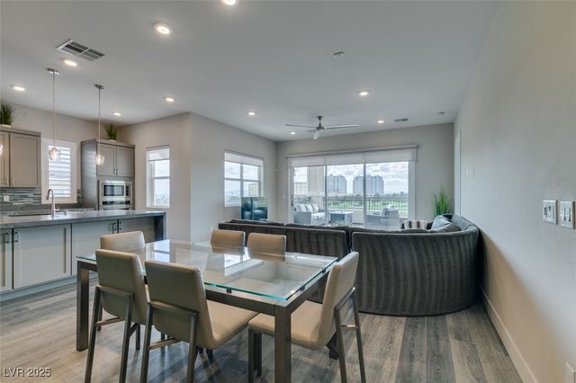 9133 Las Manaitas Avenue 401, Las Vegas, NV 89144