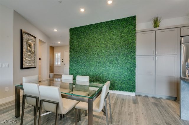 9133 Las Manaitas Avenue 401, Las Vegas, NV 89144