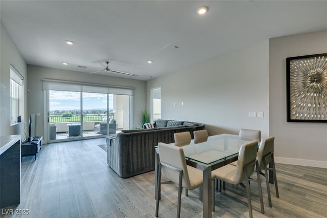 9133 Las Manaitas Avenue 401, Las Vegas, NV 89144