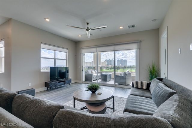 9133 Las Manaitas Avenue 401, Las Vegas, NV 89144