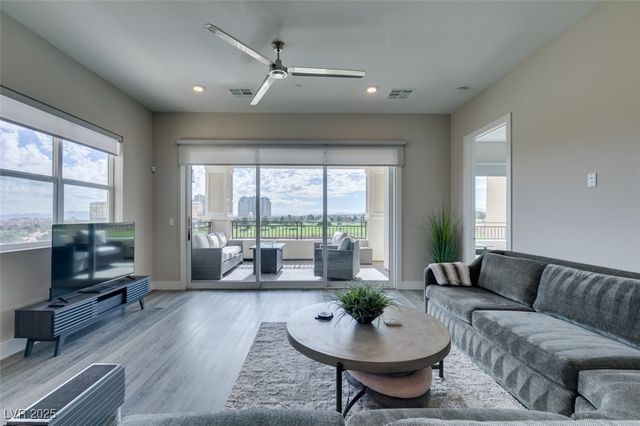 9133 Las Manaitas Avenue 401, Las Vegas, NV 89144