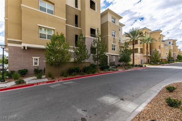 9133 Las Manaitas Avenue 401, Las Vegas, NV 89144