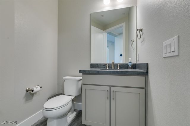 9133 Las Manaitas Avenue 401, Las Vegas, NV 89144