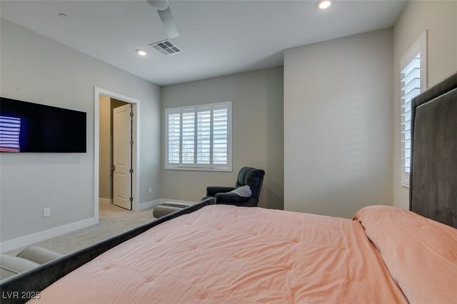 9133 Las Manaitas Avenue 401, Las Vegas, NV 89144