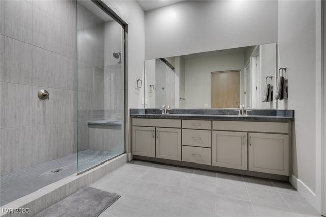 9133 Las Manaitas Avenue 401, Las Vegas, NV 89144