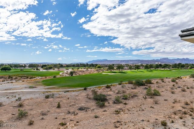 9133 Las Manaitas Avenue 401, Las Vegas, NV 89144