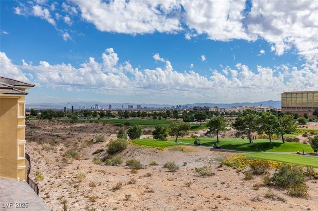 9133 Las Manaitas Avenue 401, Las Vegas, NV 89144