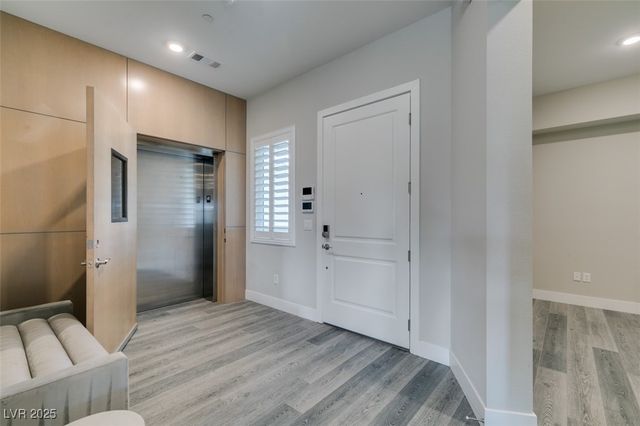 9133 Las Manaitas Avenue 401, Las Vegas, NV 89144