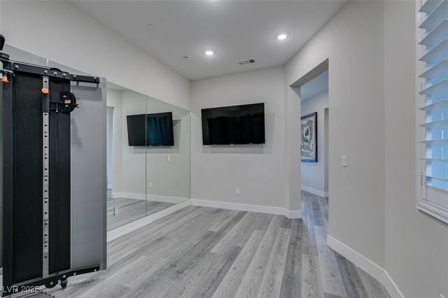 9133 Las Manaitas Avenue 401, Las Vegas, NV 89144