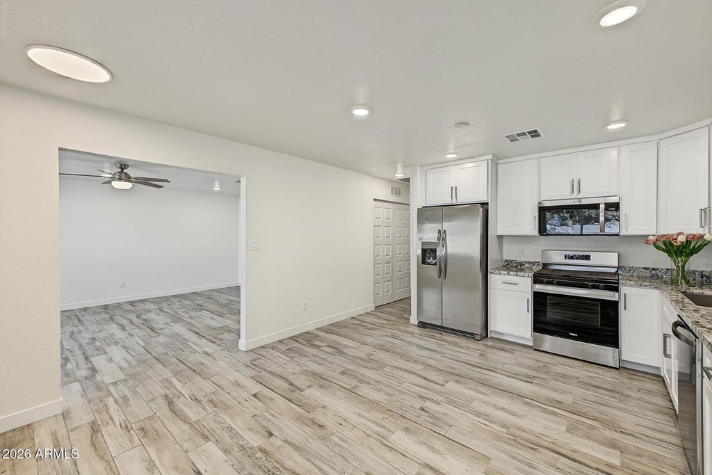 11464 N 24TH Drive, Phoenix, AZ 85029 — photo 5
