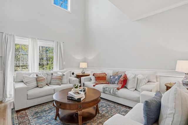 59 Olympia Ave 4, Shrewsbury, MA 01545