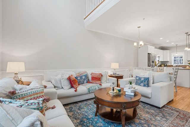 59 Olympia Ave 4, Shrewsbury, MA 01545