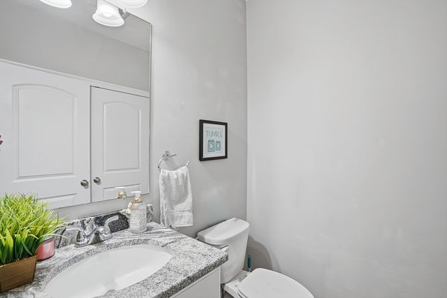 59 Olympia Ave 4, Shrewsbury, MA 01545