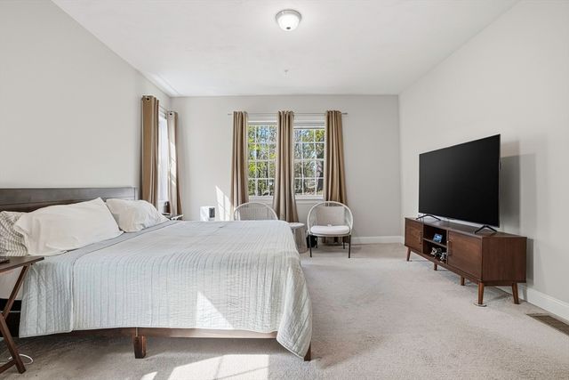 59 Olympia Ave 4, Shrewsbury, MA 01545