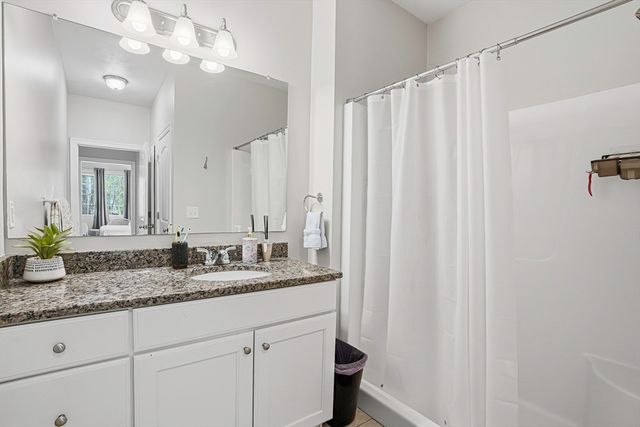 59 Olympia Ave 4, Shrewsbury, MA 01545