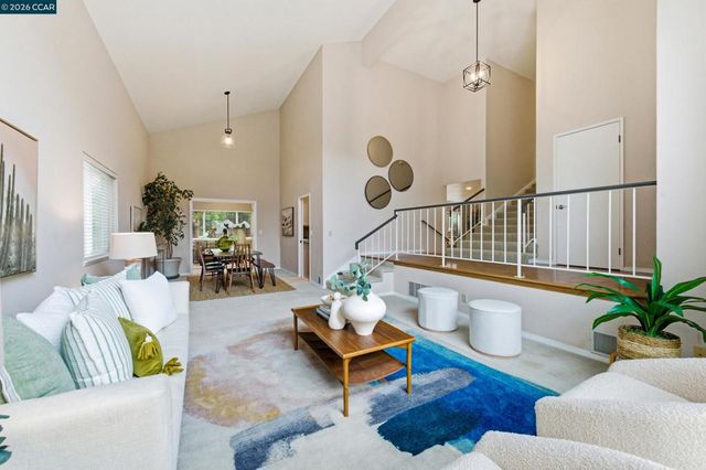 877 Dover Cir, Benicia, CA 94510