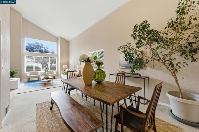 877 Dover Cir, Benicia, CA 94510