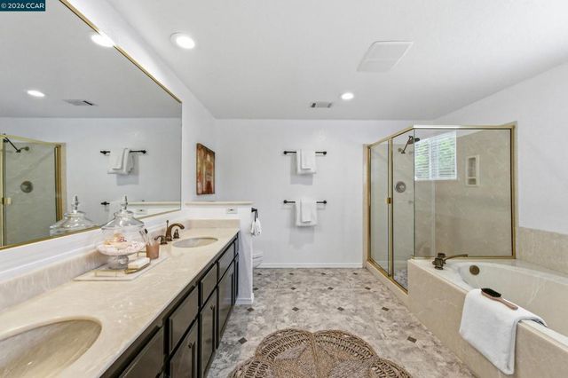 877 Dover Cir, Benicia, CA 94510