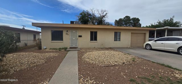 1313 Branson Avenue, Las Cruces, NM 88001