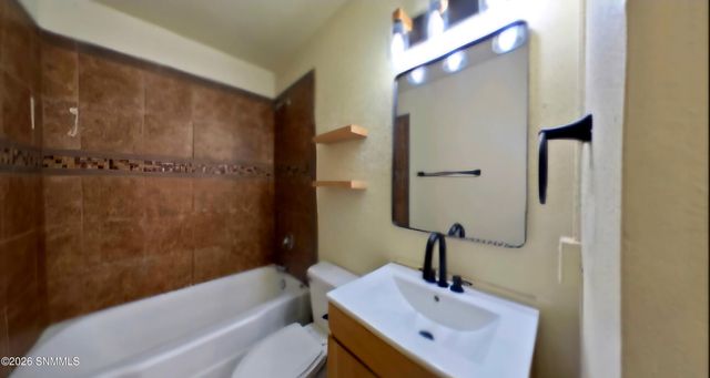 1313 Branson Avenue, Las Cruces, NM 88001