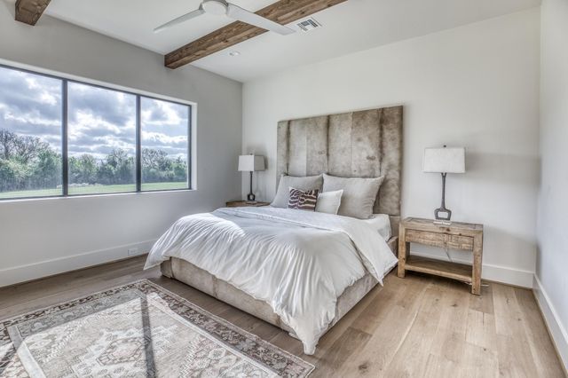 4961 Hartfield Road, Round Top, TX 78954