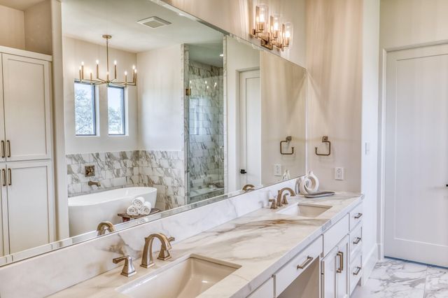 4961 Hartfield Road, Round Top, TX 78954