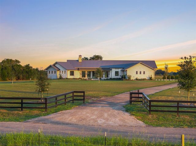 4961 Hartfield Road, Round Top, TX 78954