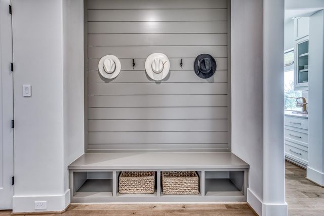 4961 Hartfield Road, Round Top, TX 78954