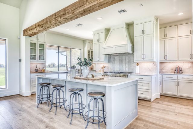 4961 Hartfield Road, Round Top, TX 78954