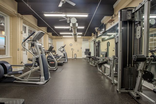 221 W Lancaster Avenue 11009, Fort Worth, TX 76102