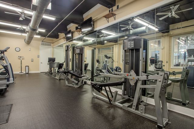 221 W Lancaster Avenue 11009, Fort Worth, TX 76102
